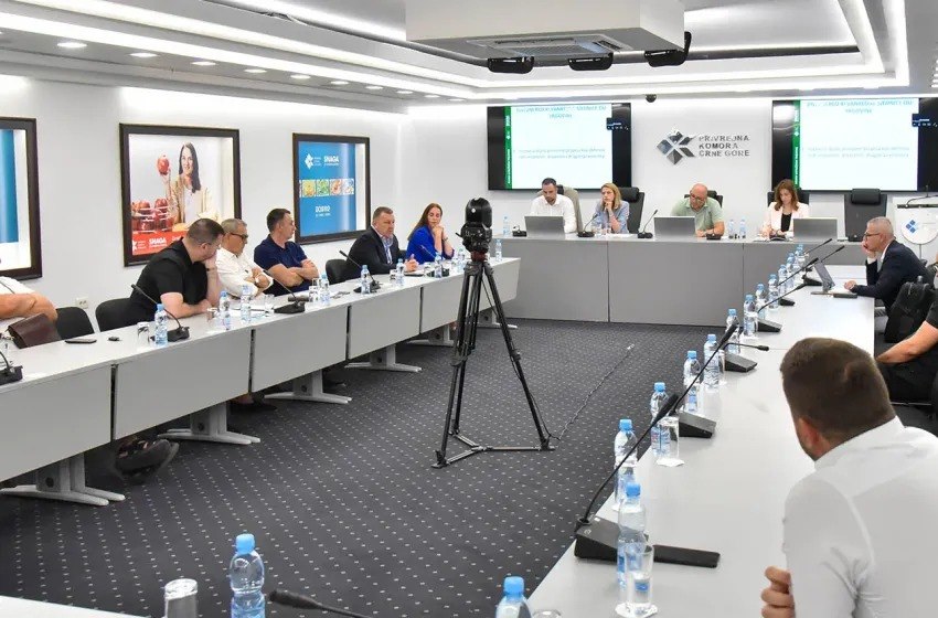 ❌ Запрет на работу по воскресеньям под...