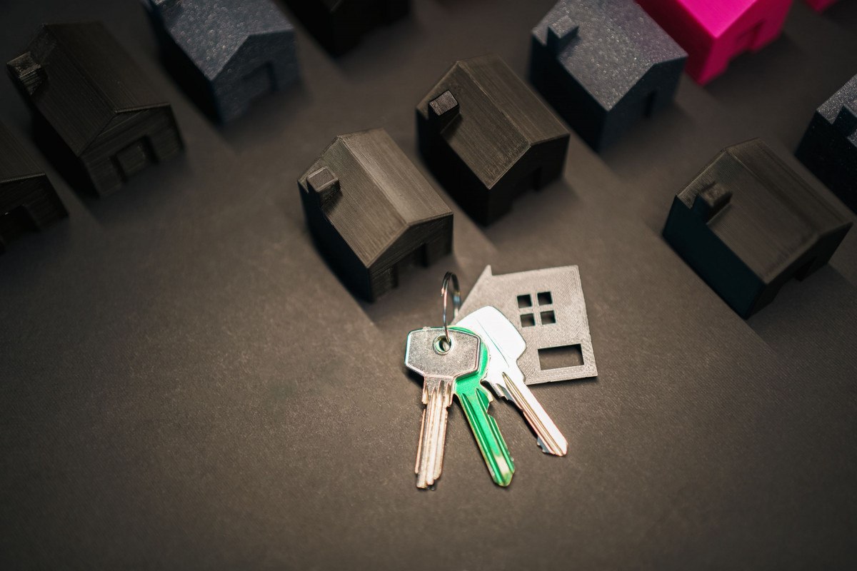 🏠 Визы бьют по рынку жилья Черногории!...