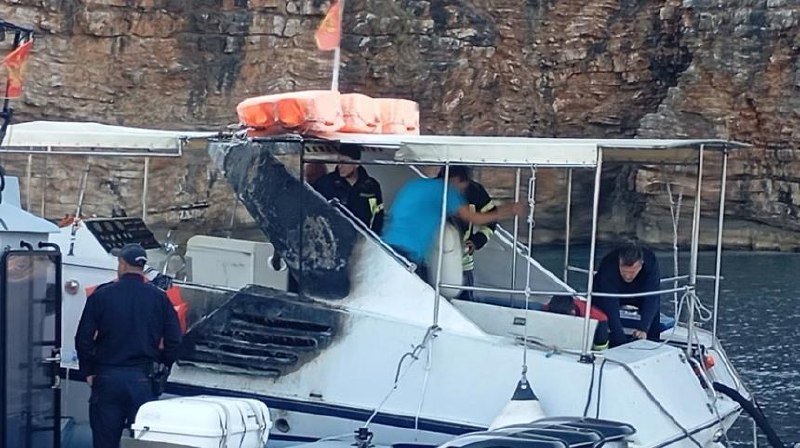 🚨 Пожар на катере у Будве: спасены...
